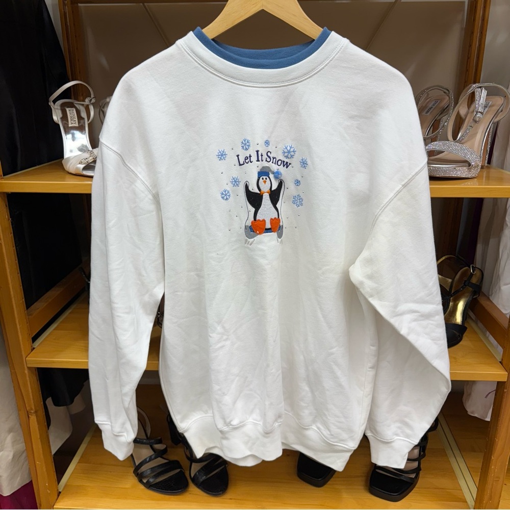 Vintage M&C Sportswear Sweatshirt - Medium - Let It Snow Penguin
